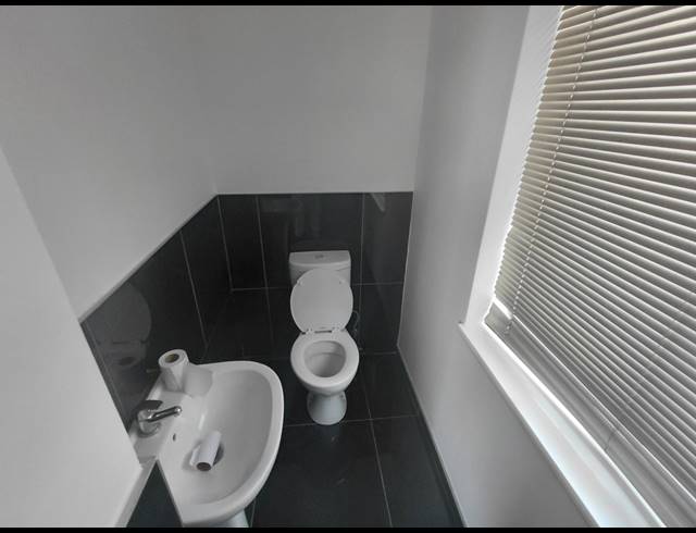 514M² OFFICE TO LET IN BRYANSTON